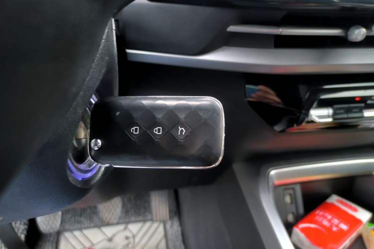 Used Wuling Jiachen 2022 1.5L Manual Enjoyment Elite Model Interior 1