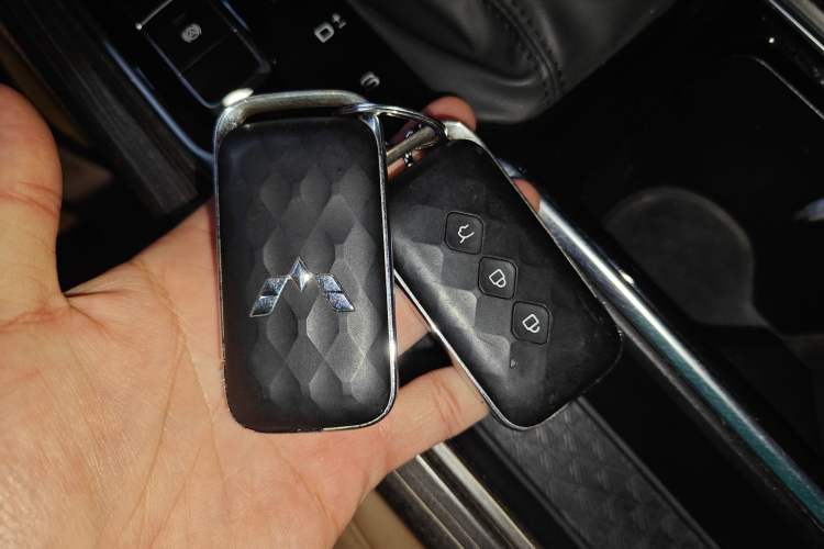 Used Wuling Jiachen 2022 1.5T CVT Deluxe Flagship Edition Interior 1