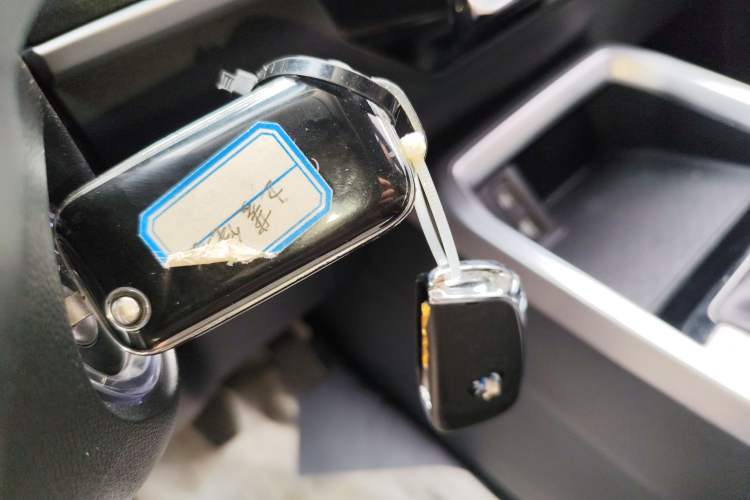 Used Wuling Jiachen 2022 1.5L Manual Enjoyment Elite Model Interior 1