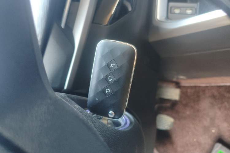 Used Wuling Jiachen 2022 1.5L Manual Comfort Edition Interior 1
