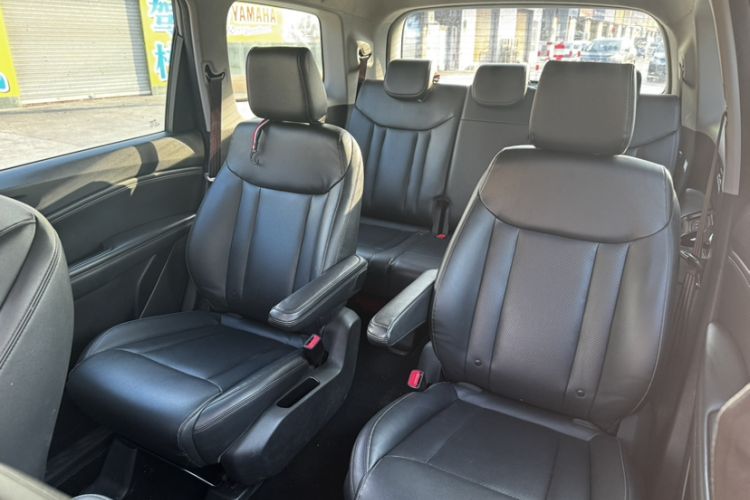 Used Wuling Jiachen 2022 1.5T CVT Smart Luxury Version Interior 2
