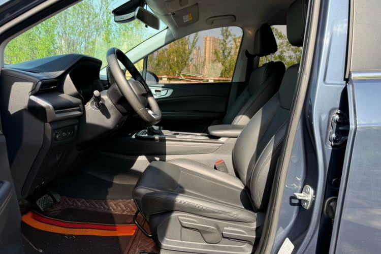 Used Wuling Jiachen 2022 1.5T CVT Smart Luxury Version Interior 2