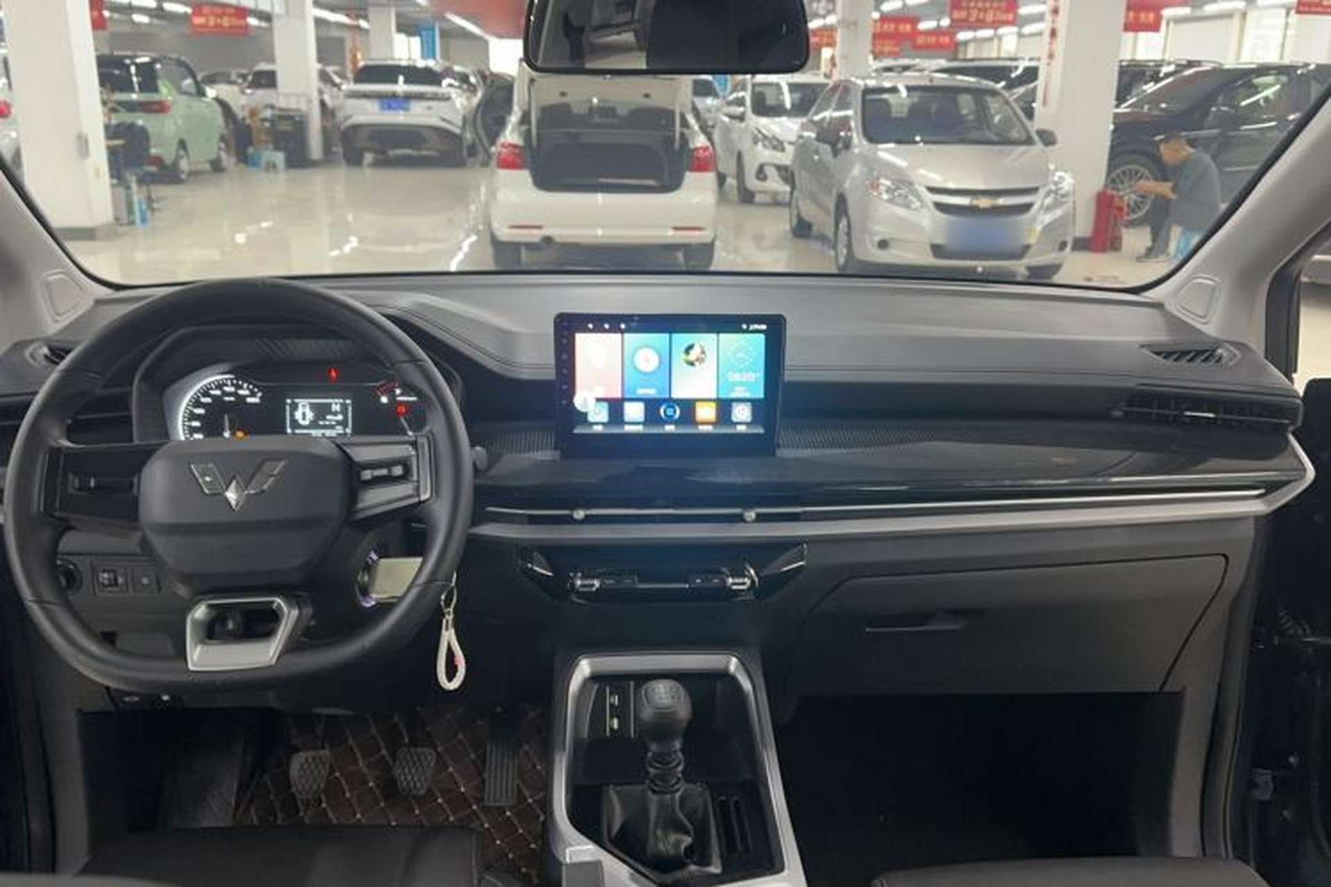 Used Wuling Jiachen 2022 1.5L Manual Enjoyment Elite Model Interior 2