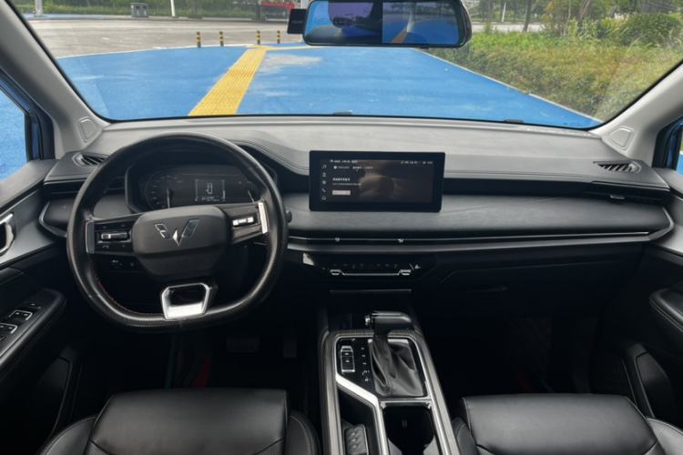 Used Wuling Jiachen 2022 1.5T CVT Smart Luxury Version Interior 3