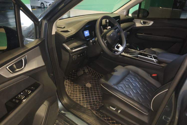 Used Wuling Jiachen 2022 1.5T CVT Deluxe Flagship Edition Interior 3