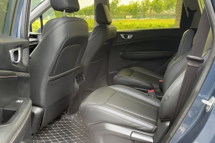 Used Wuling Jiachen 2022 1.5T Manual Light Enjoyment Dynamic Version Interior 4