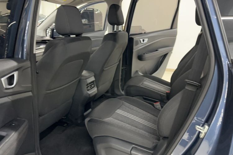 Used Wuling Jiachen 2022 1.5L Manual Enjoyment Elite Model Interior 4