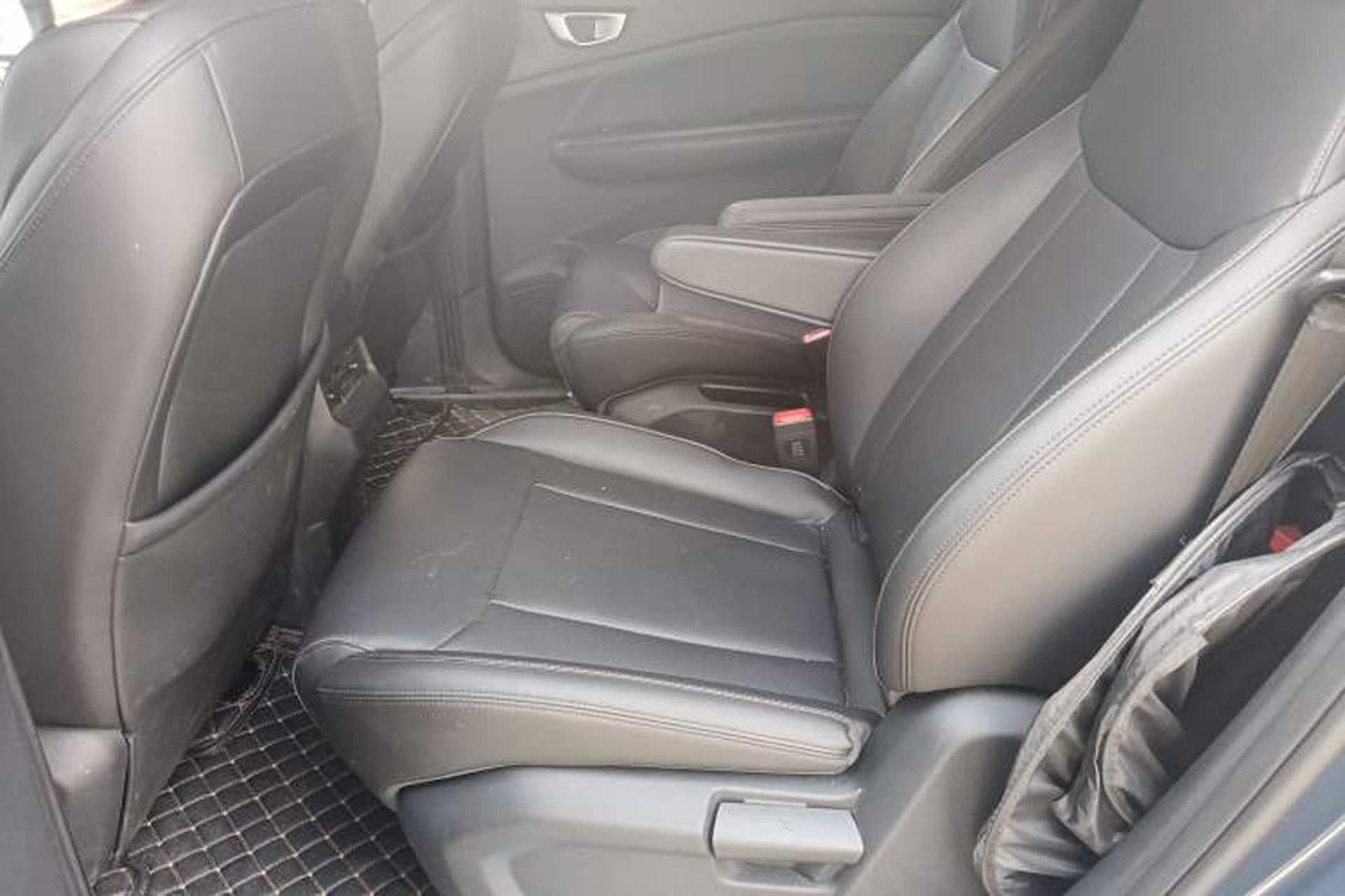 Used Wuling Jiachen 2022 1.5L Manual Comfort Edition Interior 4