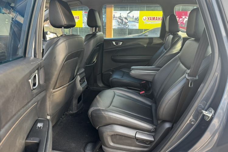 Used Wuling Jiachen 2022 1.5T CVT Smart Luxury Version Interior 5