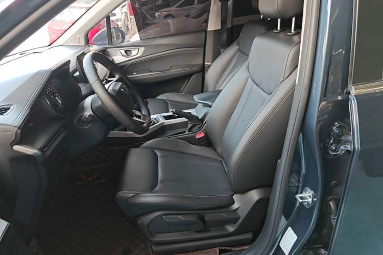 Used Wuling Jiachen 2022 1.5L Manual Comfort Edition Left Front Seat