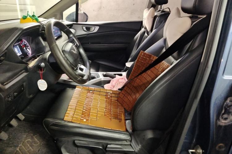 Used Wuling Jiachen 2022 1.5T Manual Light Enjoyment Dynamic Version Left Front Seat