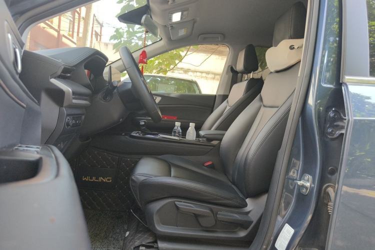 Used Wuling Jiachen 2022 1.5T CVT Smart Luxury Version Left Front Seat