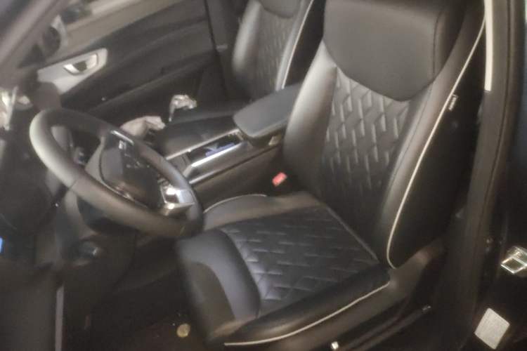 Used Wuling Jiachen 2022 1.5T CVT Deluxe Flagship Edition Left Front Seat