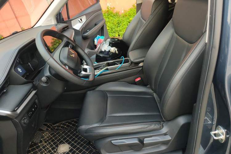 Used Wuling Jiachen 2022 1.5T CVT Smart Luxury Version Left Front Seat