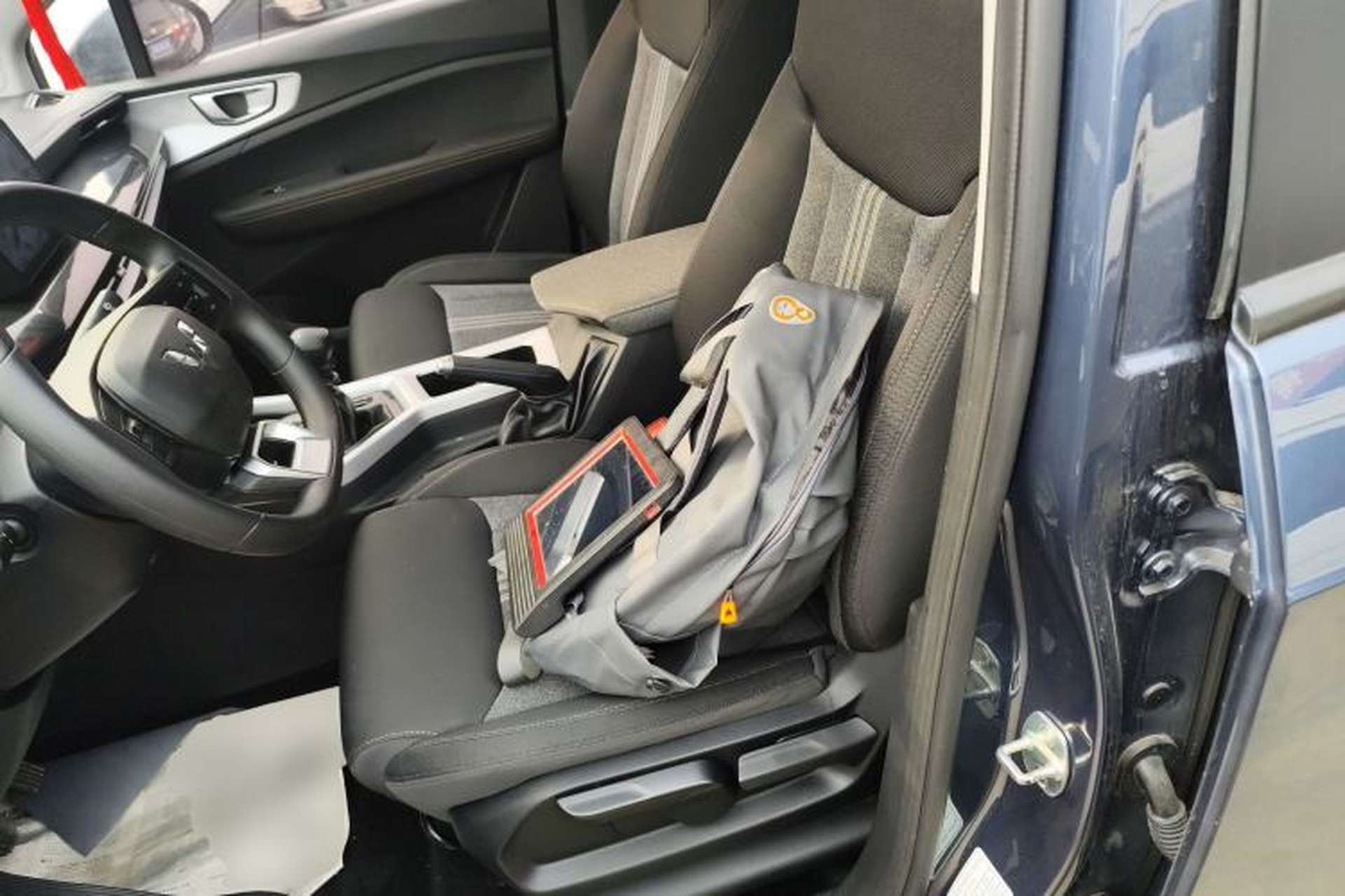 Used Wuling Jiachen 2022 1.5L Manual Enjoyment Elite Model Left Front Seat