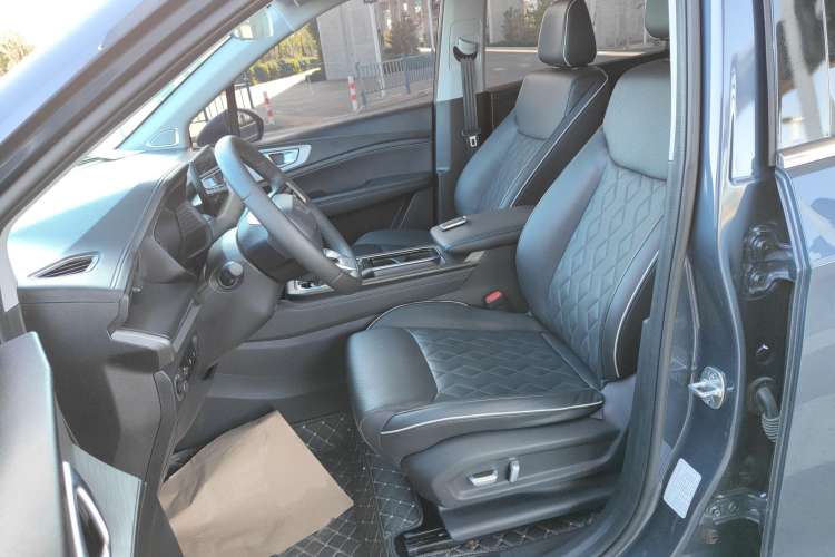 Used Wuling Jiachen 2022 1.5T CVT Deluxe Flagship Edition Left Front Seat
