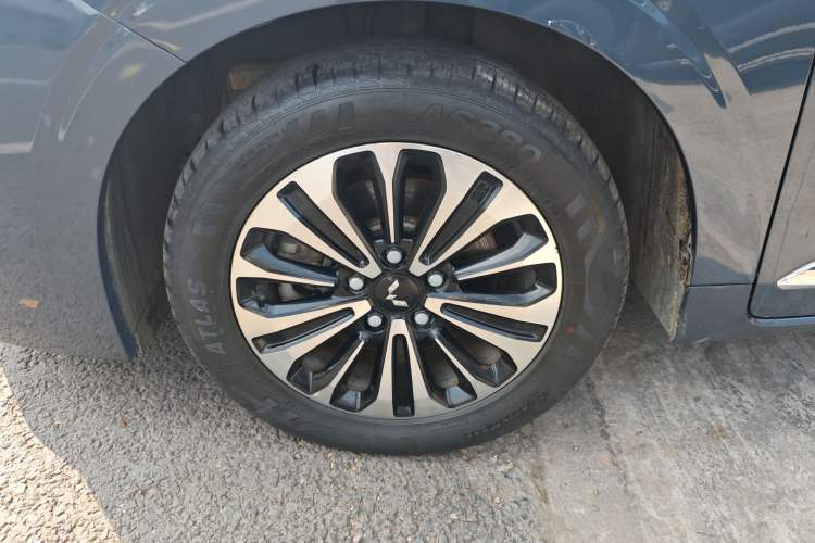 Used Wuling Jiachen 2022 1.5T CVT Deluxe Flagship Edition Left Front Wheel Hub