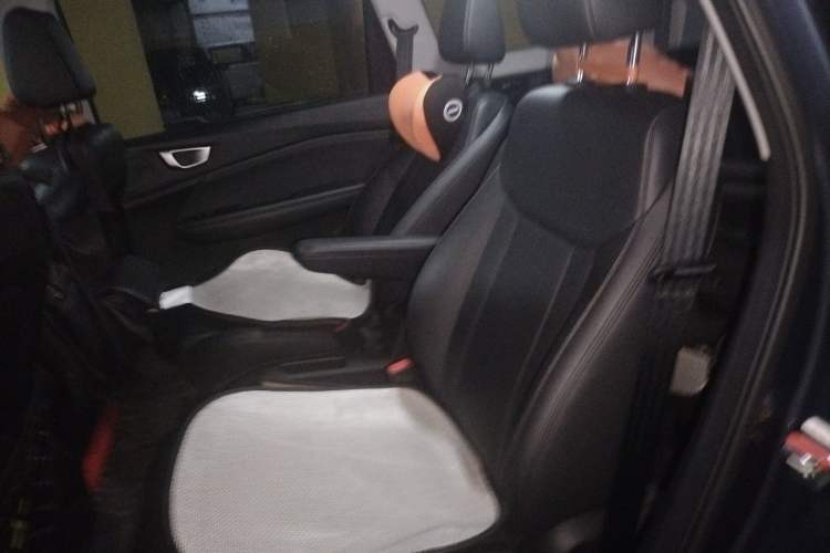 Used Wuling Jiachen 2022 1.5L Manual Comfort Edition Left Rear Seat