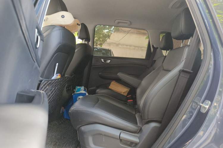Used Wuling Jiachen 2022 1.5T CVT Smart Luxury Version Left Rear Seat
