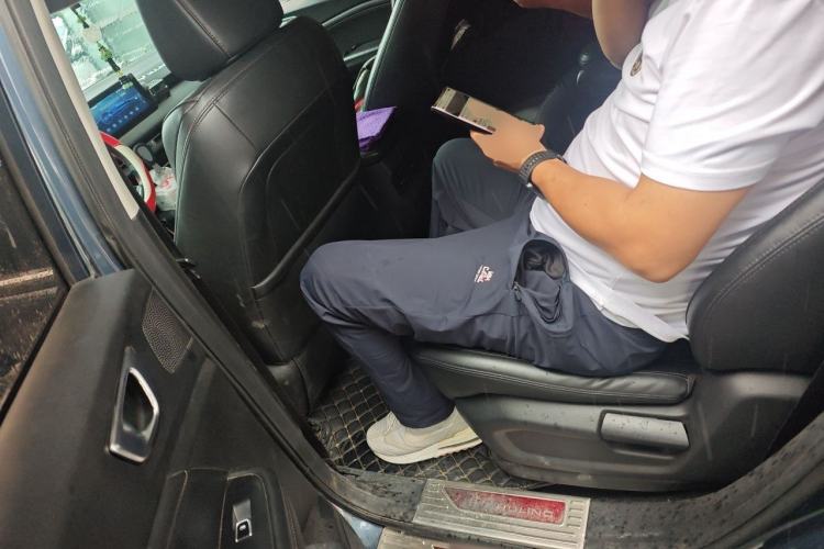 Used Wuling Jiachen 2022 1.5T CVT Smart Luxury Version Left Rear Seat