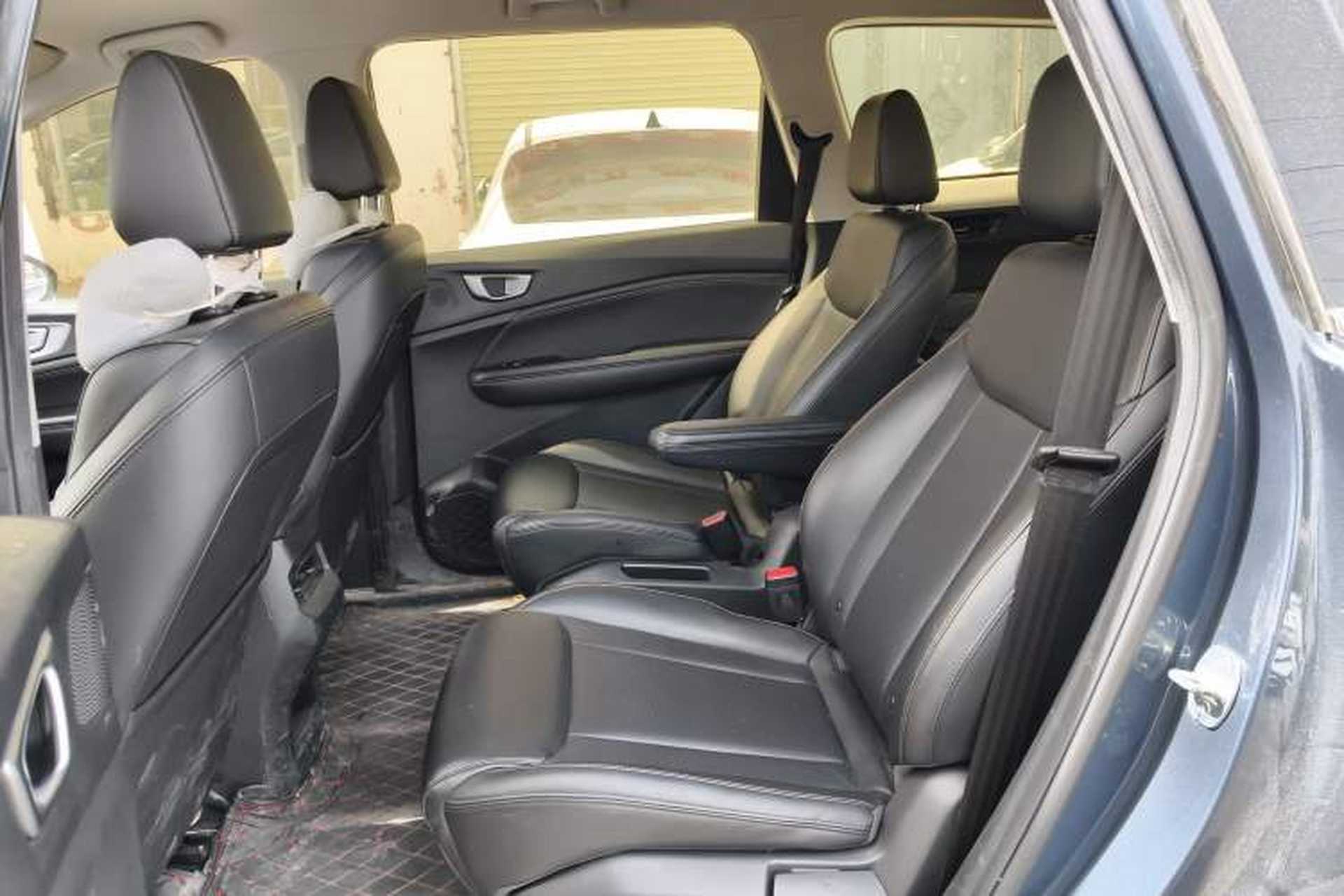 Used Wuling Jiachen 2022 1.5T Manual Comfort & Dynamic Version Left Rear Seat