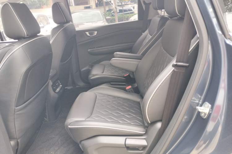 Used Wuling Jiachen 2022 1.5T CVT Deluxe Flagship Edition Left Rear Seat