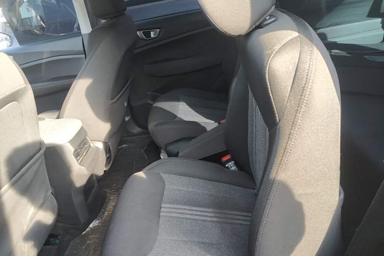 Used Wuling Jiachen 2022 1.5L Manual Enjoyment Elite Model Left Rear Seat