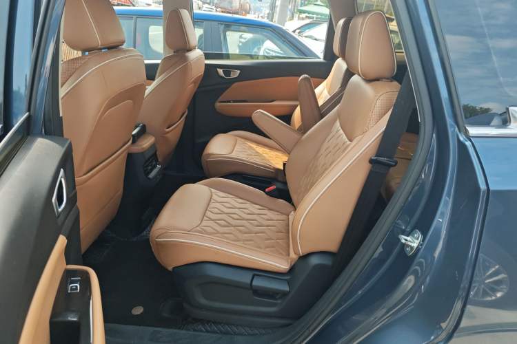 Used Wuling Jiachen 2022 1.5T CVT Deluxe Flagship Edition Left Rear Seat