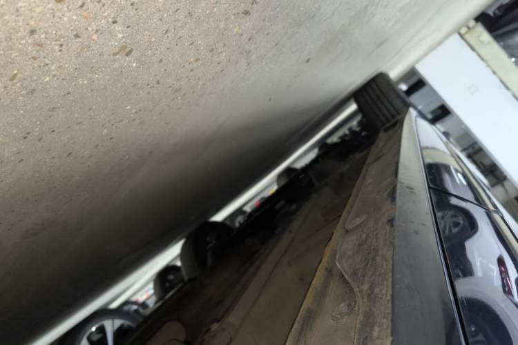 Used Wuling Jiachen 2022 1.5T CVT Deluxe Flagship Edition Left Side Sill