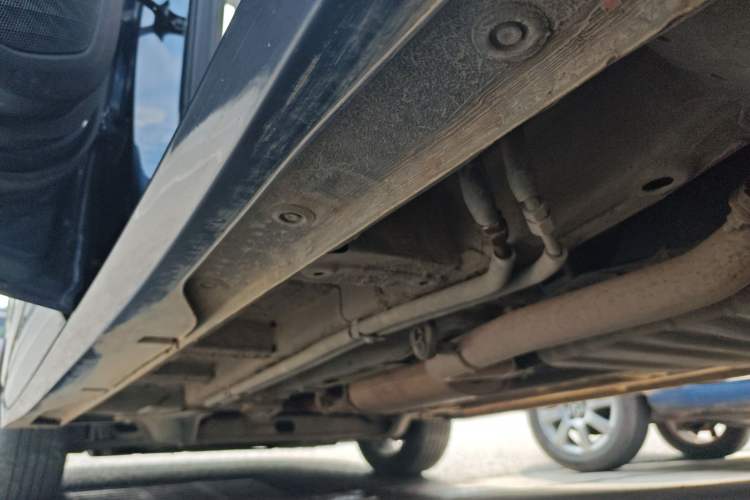 Used Wuling Jiachen 2022 1.5T CVT Deluxe Flagship Edition Left Side Sill