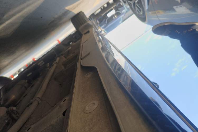 Used Wuling Jiachen 2022 1.5L Manual Comfort Edition Left Side Sill