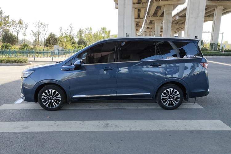 Used Wuling Jiachen 2022 1.5T CVT Deluxe Flagship Edition Left Side