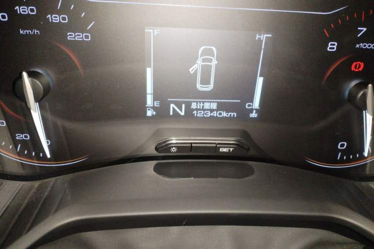 Used Wuling Jiachen 2022 1.5T Manual Light Enjoyment Dynamic Version Odometer Close Up
