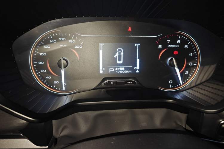 Used Wuling Jiachen 2022 1.5T CVT Smart Luxury Version Odometer Close Up