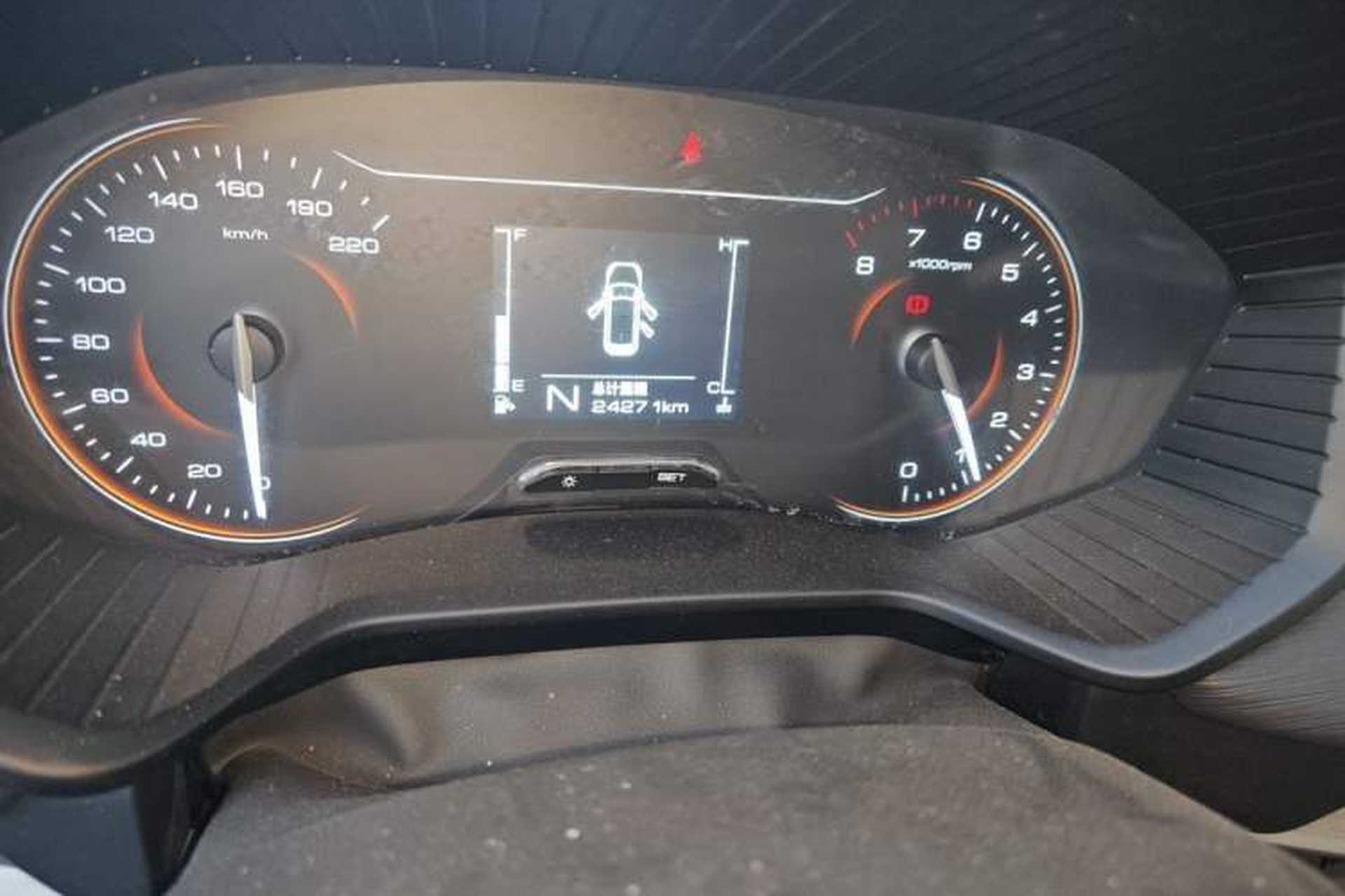 Used Wuling Jiachen 2022 1.5L Manual Comfort Edition Odometer Close Up