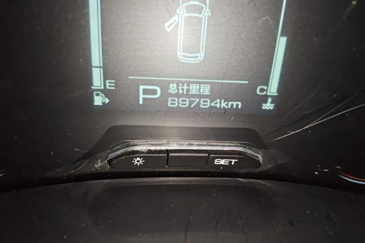 Used Wuling Jiachen 2022 1.5T CVT Smart Luxury Version Odometer Close Up
