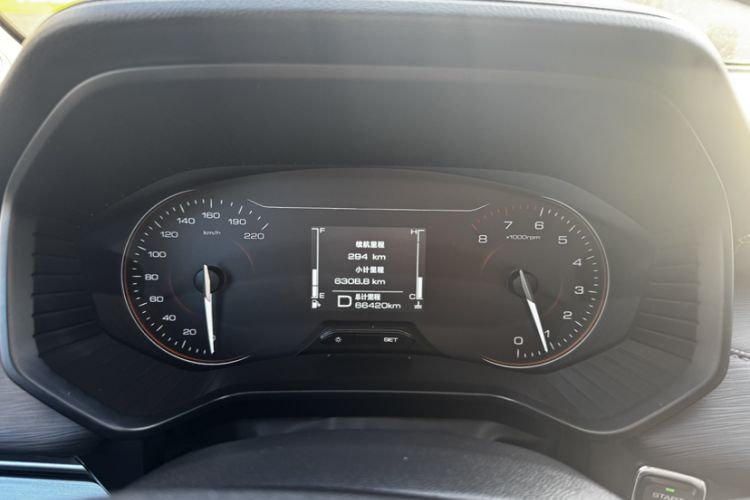 Used Wuling Jiachen 2022 1.5T CVT Smart Luxury Version Odometer Close Up