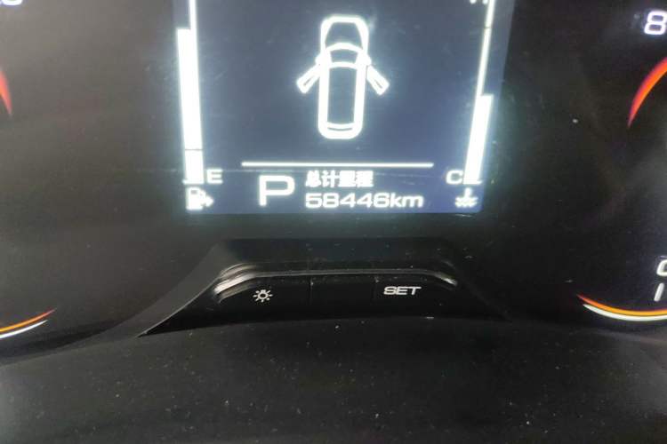Used Wuling Jiachen 2022 1.5T CVT Smart Luxury Version Odometer Close Up