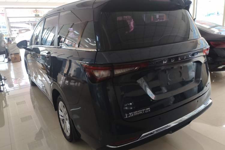 Used Wuling Jiachen 2022 1.5L Manual Light Comfort Edition Rear Left 45 Deg