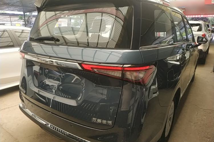 Used Wuling Jiachen 2022 1.5T CVT Smart Luxury Version Rear Right 45 Deg