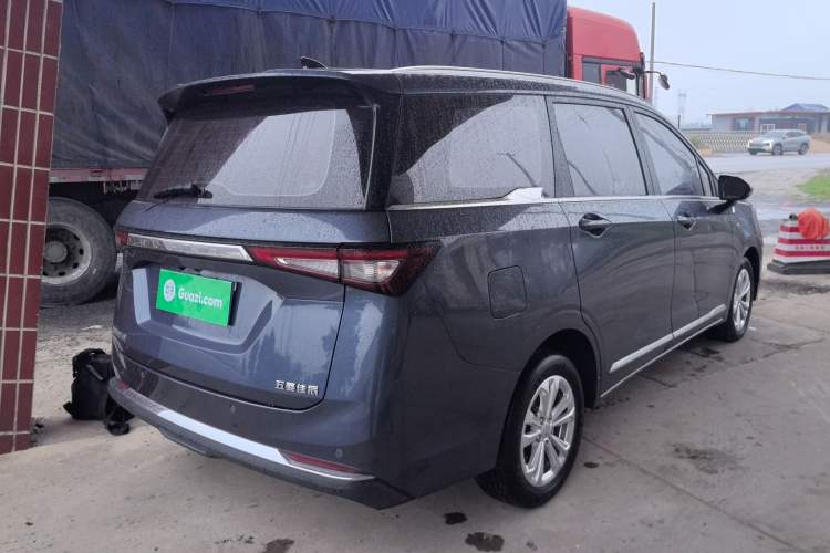 Used Wuling Jiachen 2022 1.5T CVT Smart Luxury Version Rear Right 45 Deg