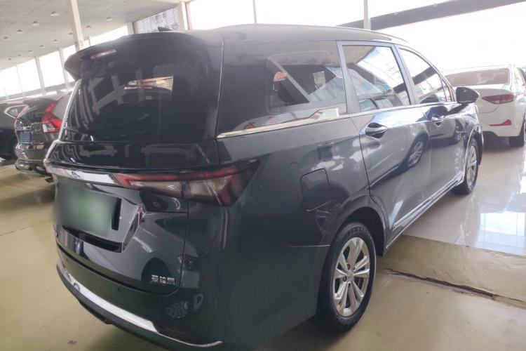 Used Wuling Jiachen 2022 1.5T CVT Smart Luxury Version Rear Right 45 Deg