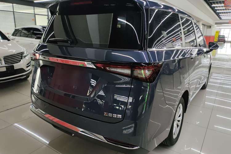 Used Wuling Jiachen 2022 1.5T CVT Smart Luxury Version Rear Right 45 Deg