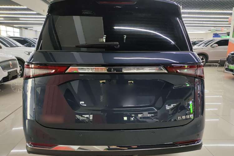 Used Wuling Jiachen 2022 1.5T CVT Smart Luxury Version Rear