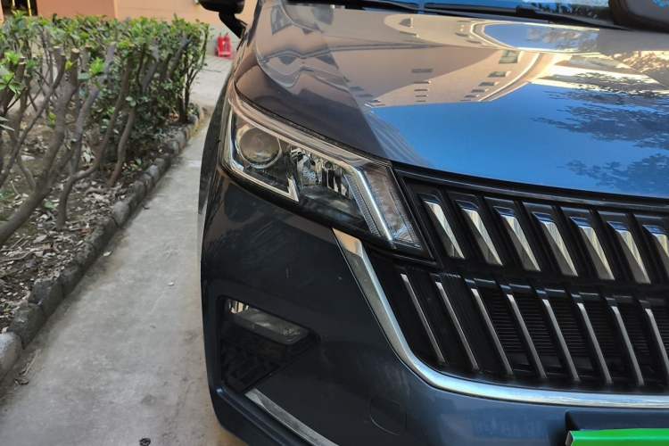 Used Wuling Jiachen 2022 1.5T CVT Smart Luxury Version Right Front Headlight