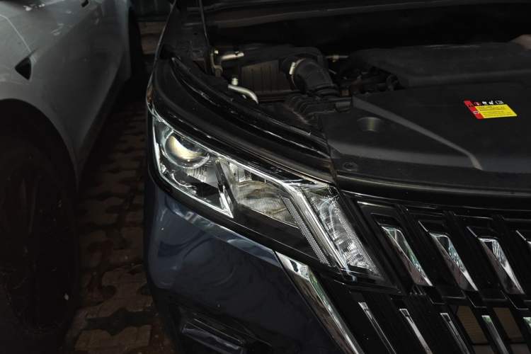 Used Wuling Jiachen 2022 1.5T CVT Smart Luxury Version Right Front Headlight