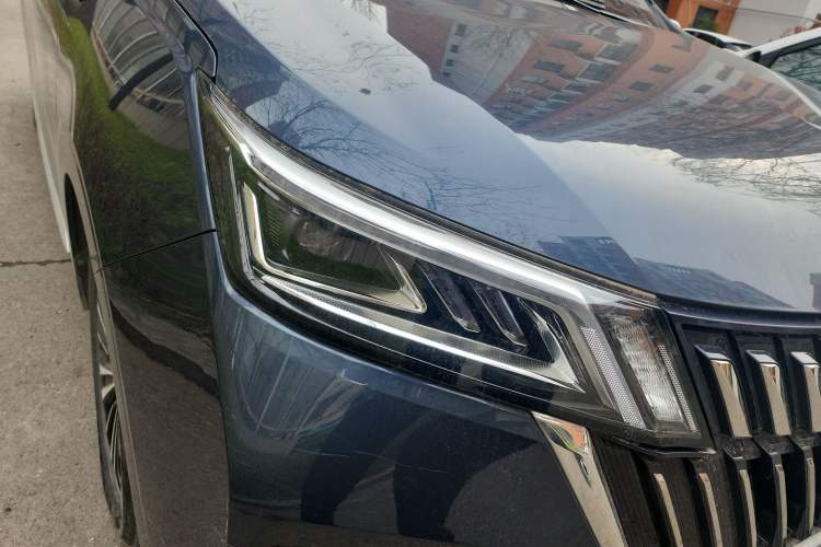 Used Wuling Jiachen 2022 1.5T CVT Deluxe Flagship Edition Right Front Headlight