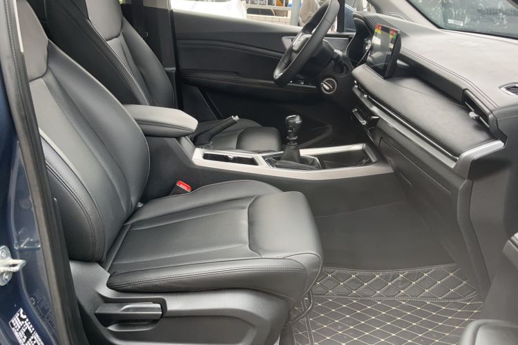Used Wuling Jiachen 2022 1.5T Manual Light Enjoyment Dynamic Version Right Front Seat