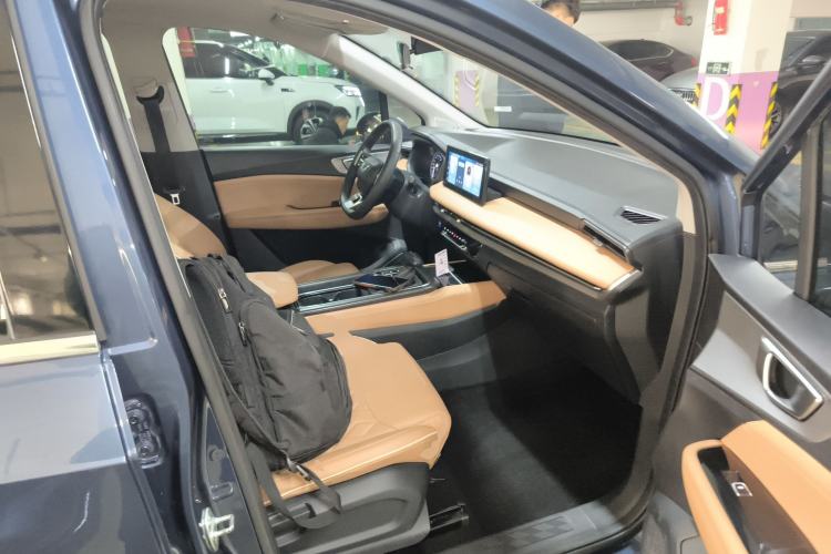 Used Wuling Jiachen 2022 1.5T CVT Deluxe Flagship Edition Right Front Seat
