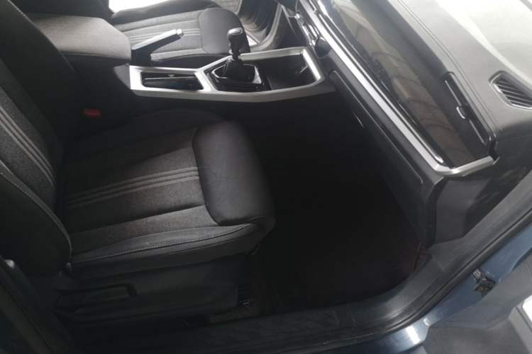 Used Wuling Jiachen 2022 1.5L Manual Enjoyment Elite Model Right Front Seat